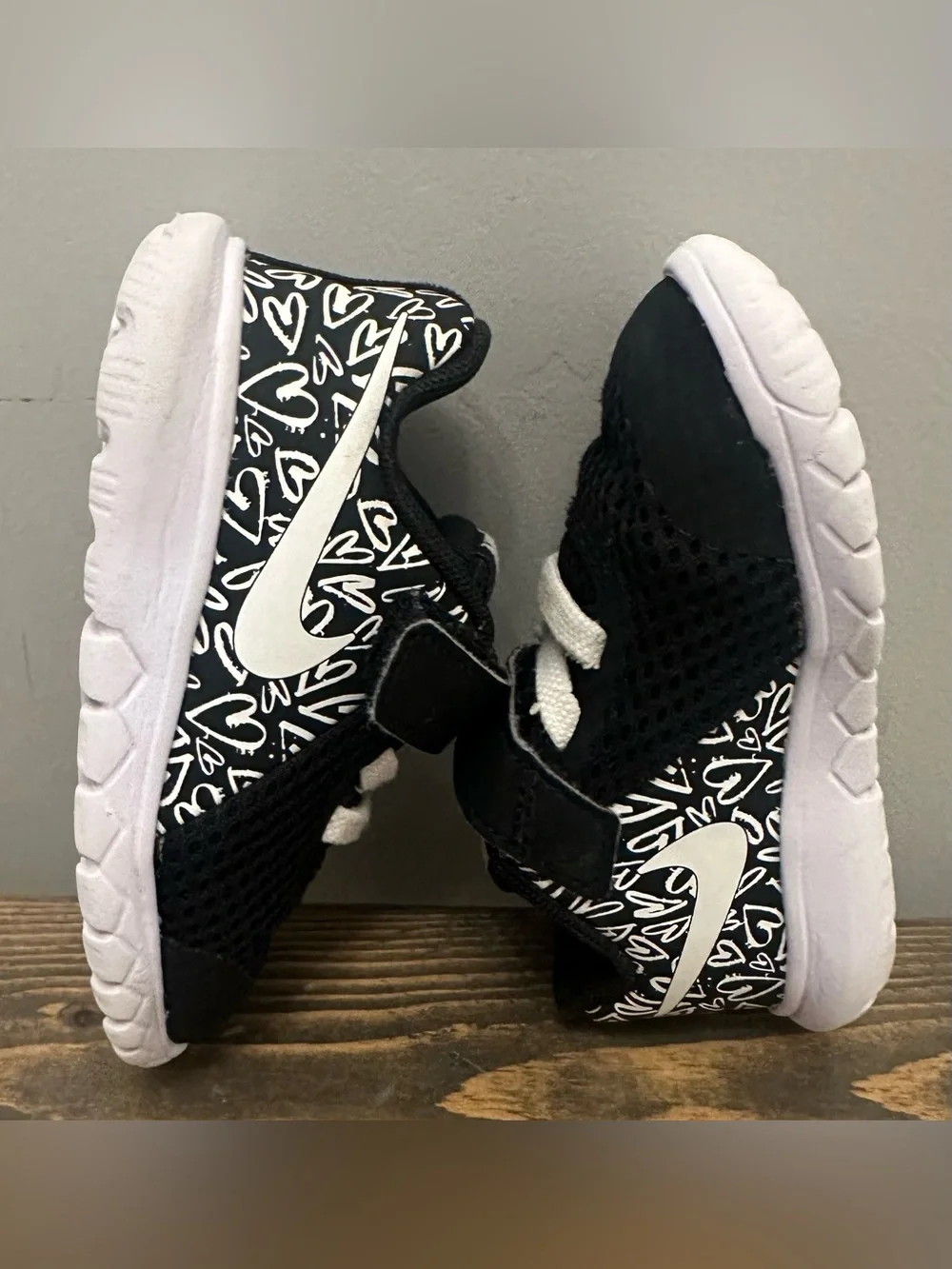 Nike Flex Experience RN5 Shoes Black White Heart Print Toddler Size 5C